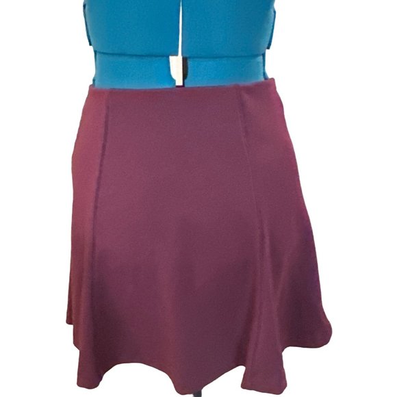 Women’s Old Navy Brand Flared Skirt Red Polyester Blend Junior's Size Medium - Picture 3 of 12